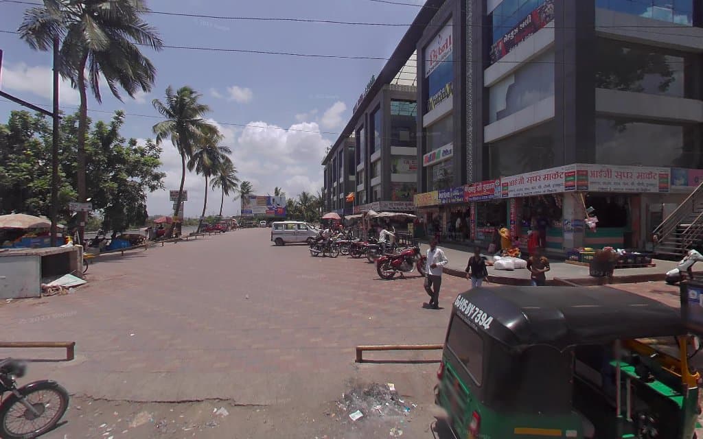 OYO 80236 Kiran Hotel