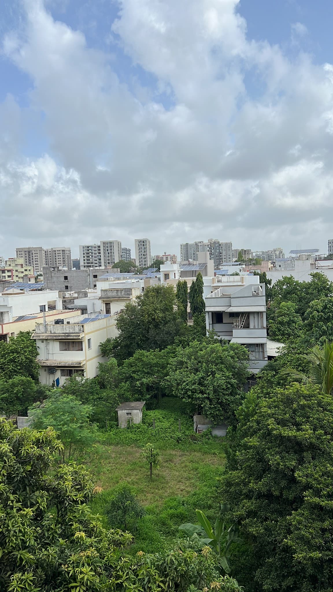 OYO Townhouse 427 Gokul Solitaire Vip Rd