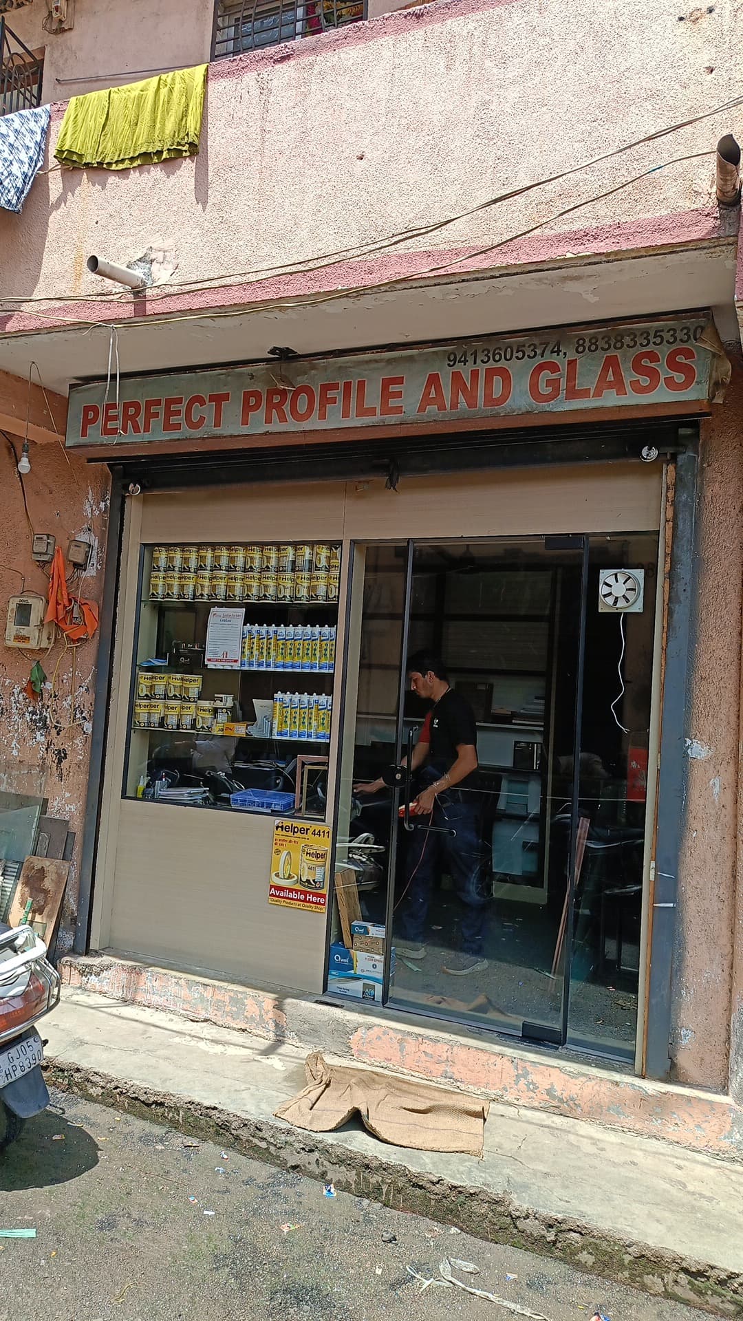 PERFECT PROFILE AND GLASS