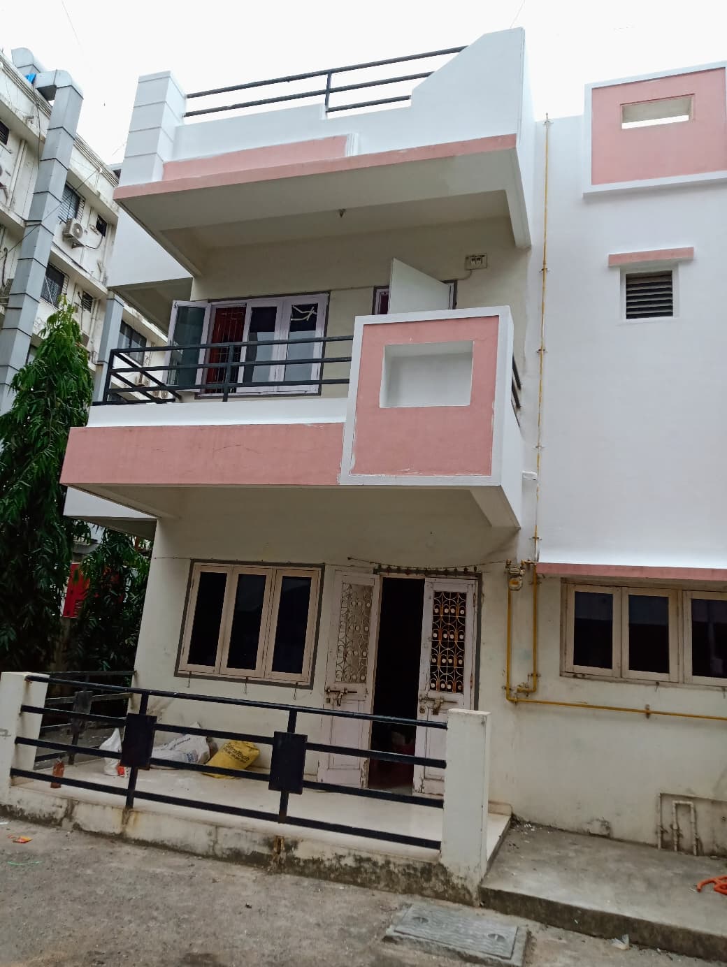 PG In Surat-Umiya pg