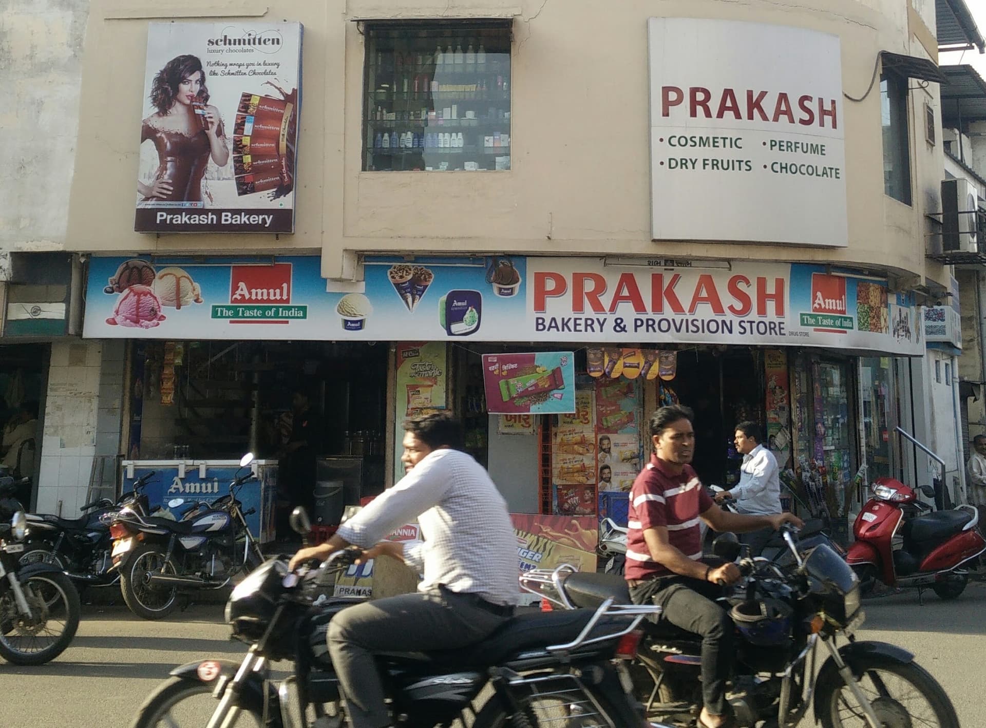Prakash Bakery & Provision Stores