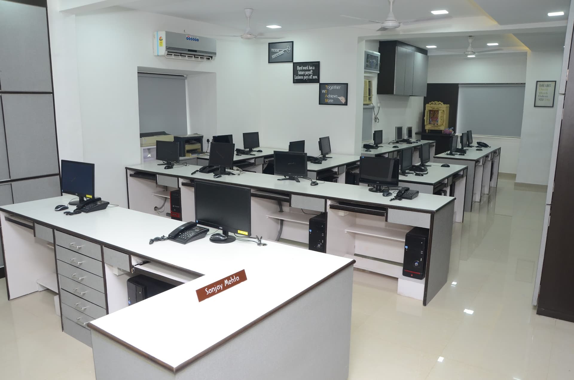 PRATIK P AGARWAL & CO