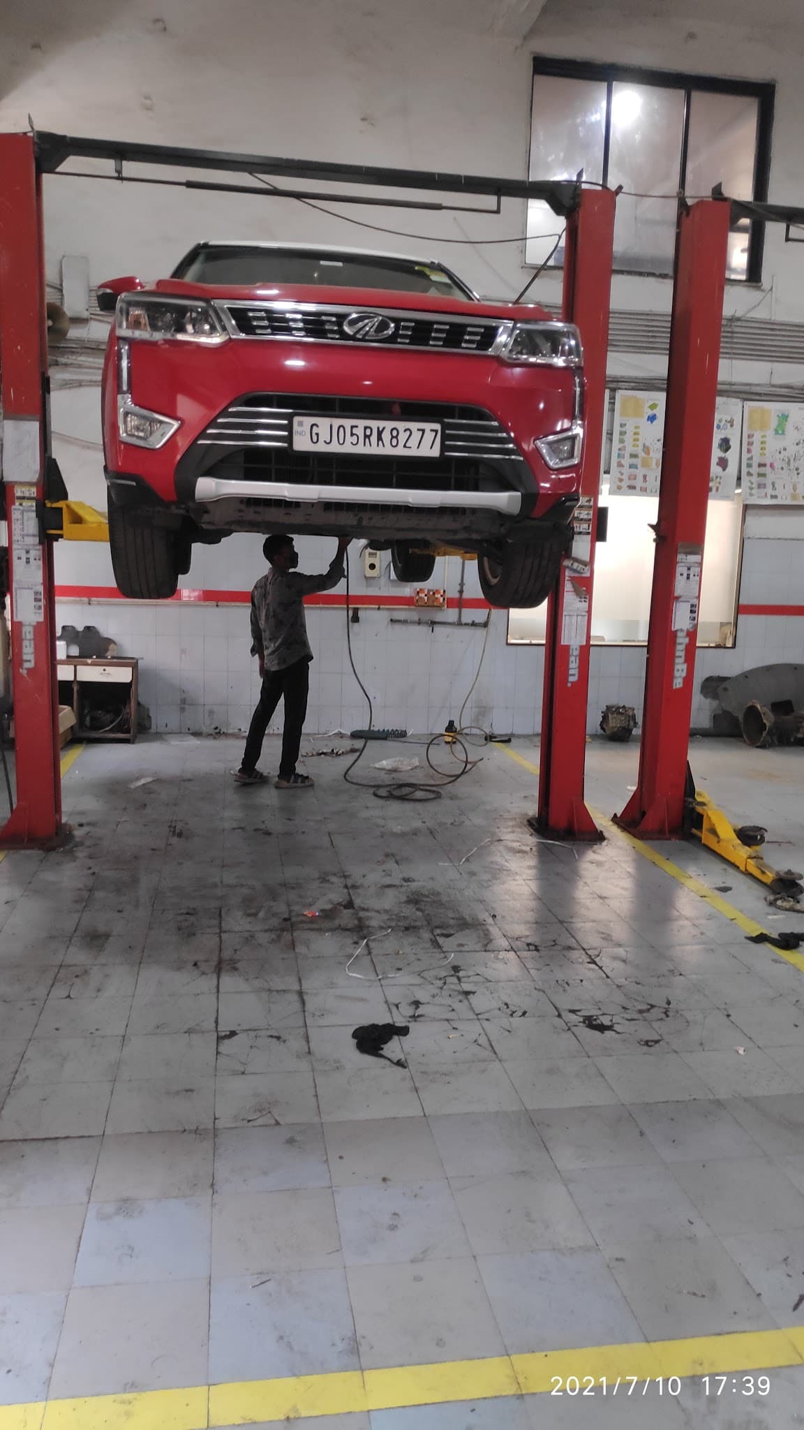 President motors(Mahindra)