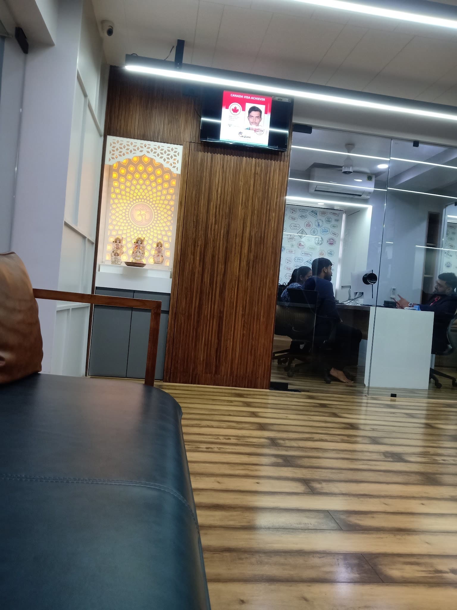 Prolific Overseas Education