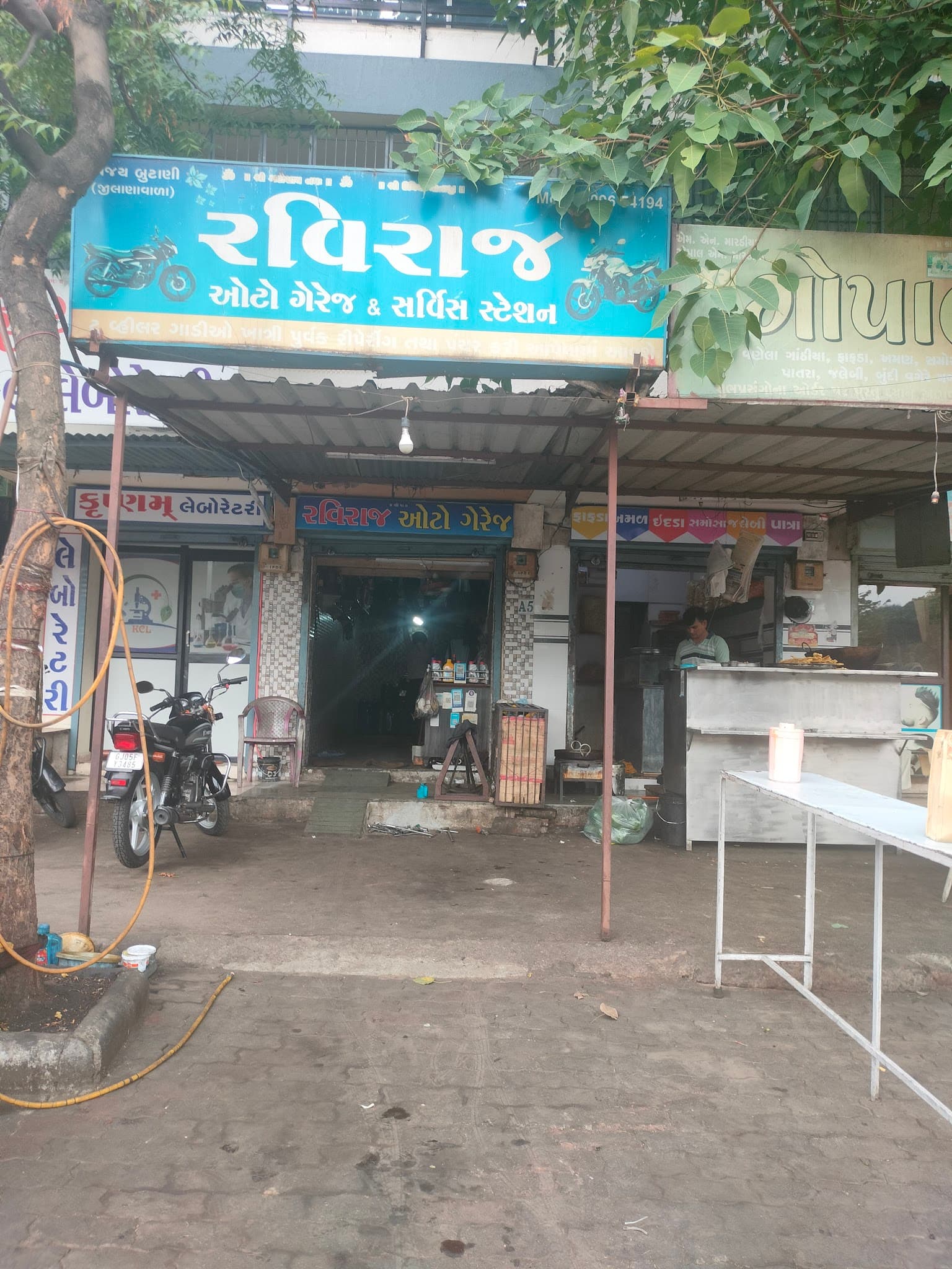 Raviraj Auto Garej