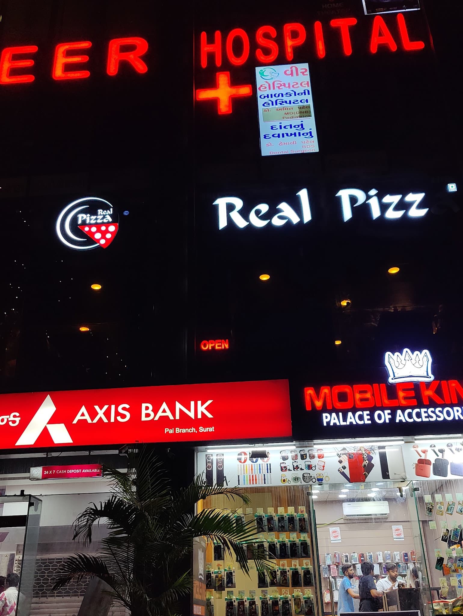 REAL PIZZA SURAT