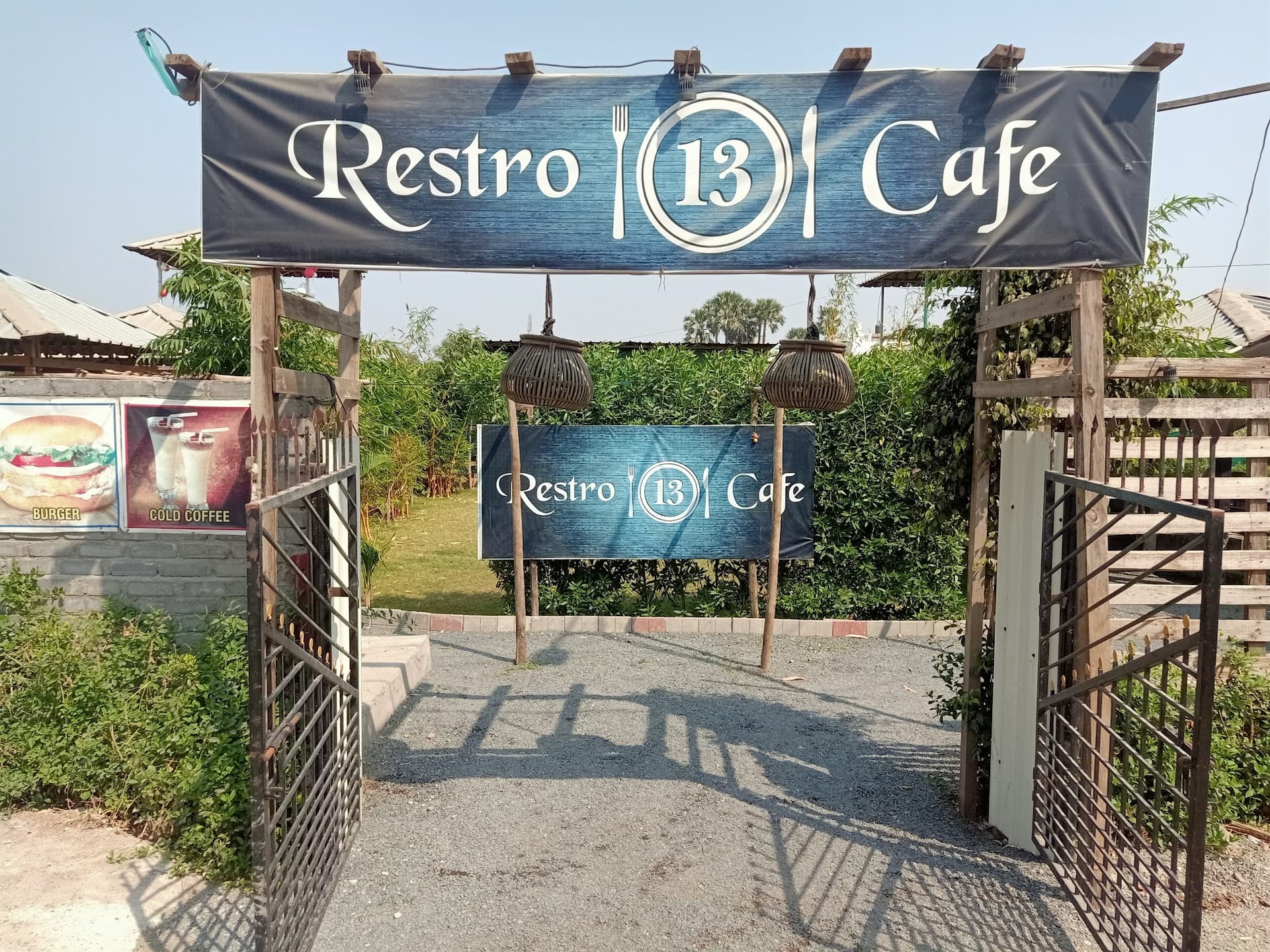 Restro 13 Cafe