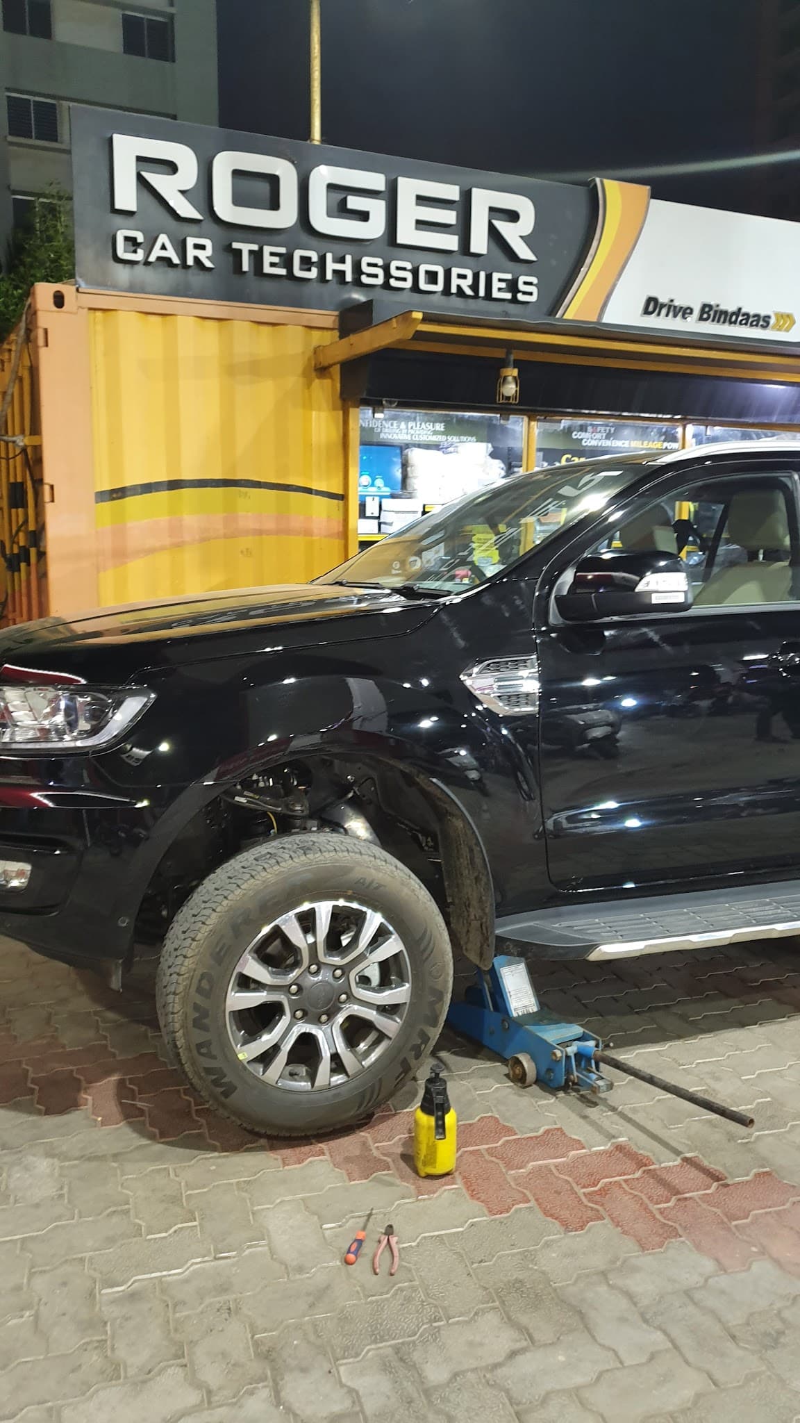 Roger Car Techssories