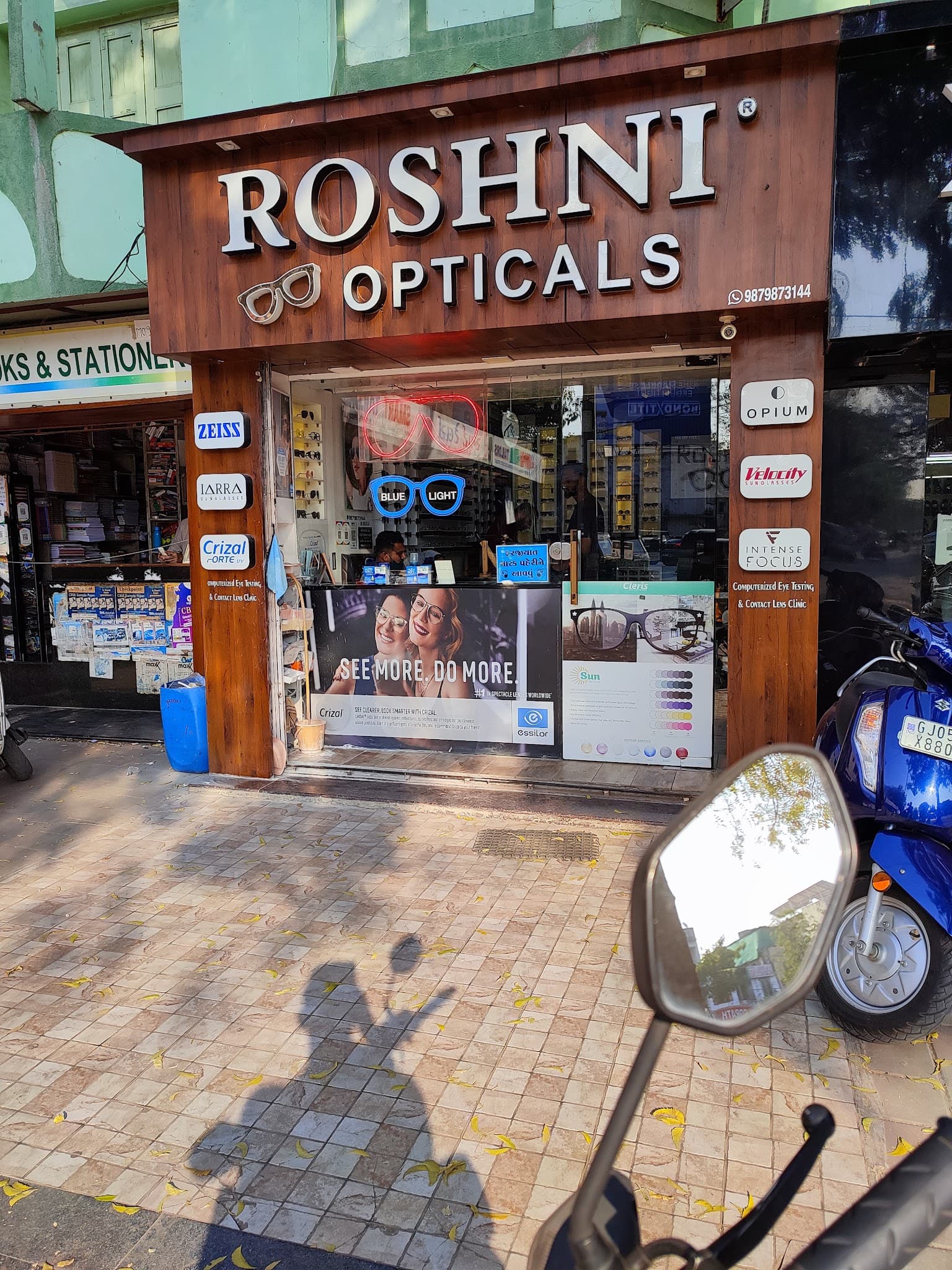 Roshni Opticals
