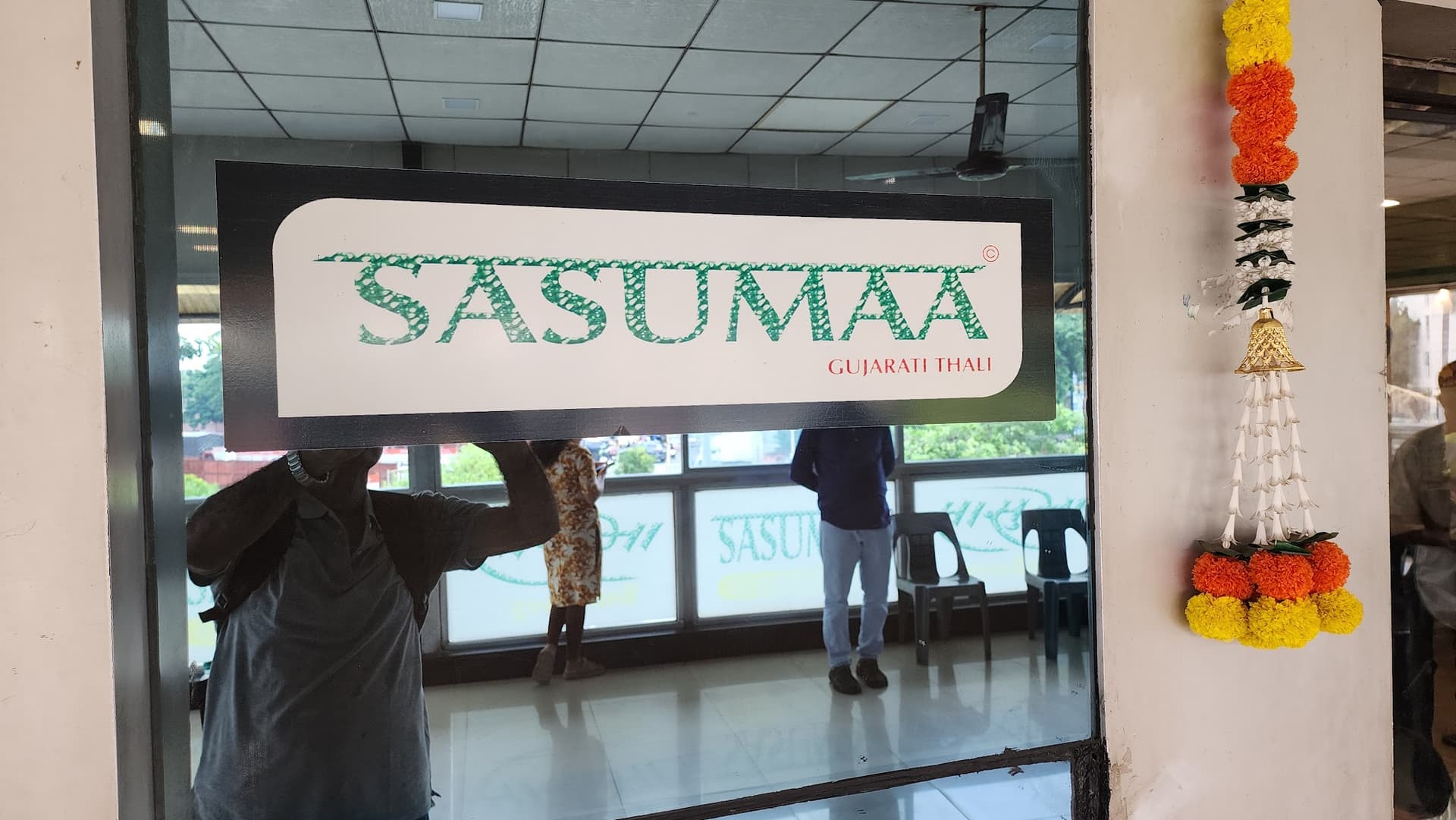 Sasumaa Gujarati Thali