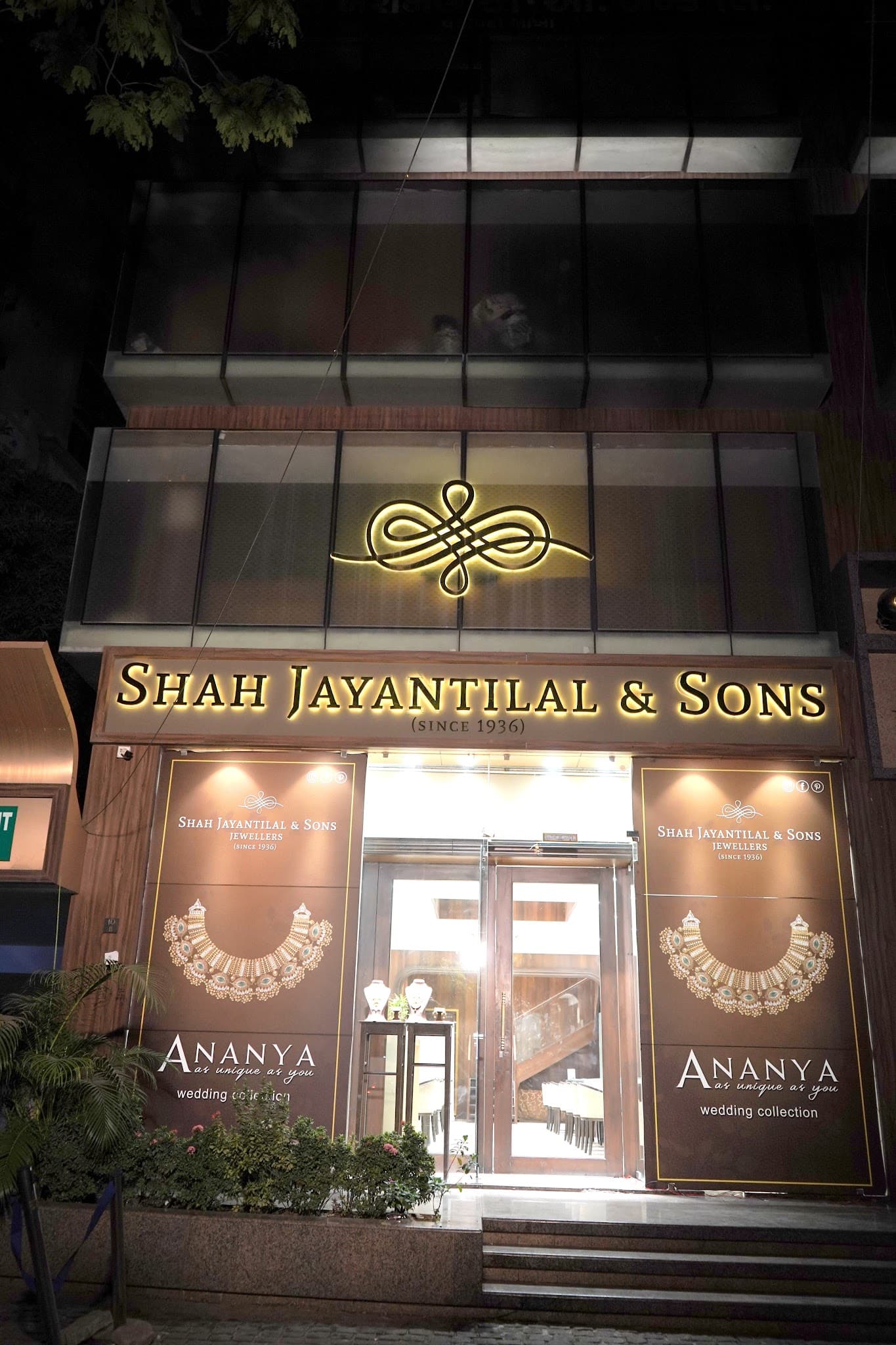 SHAH JAYANTILAL AND SONS JEWELLERS