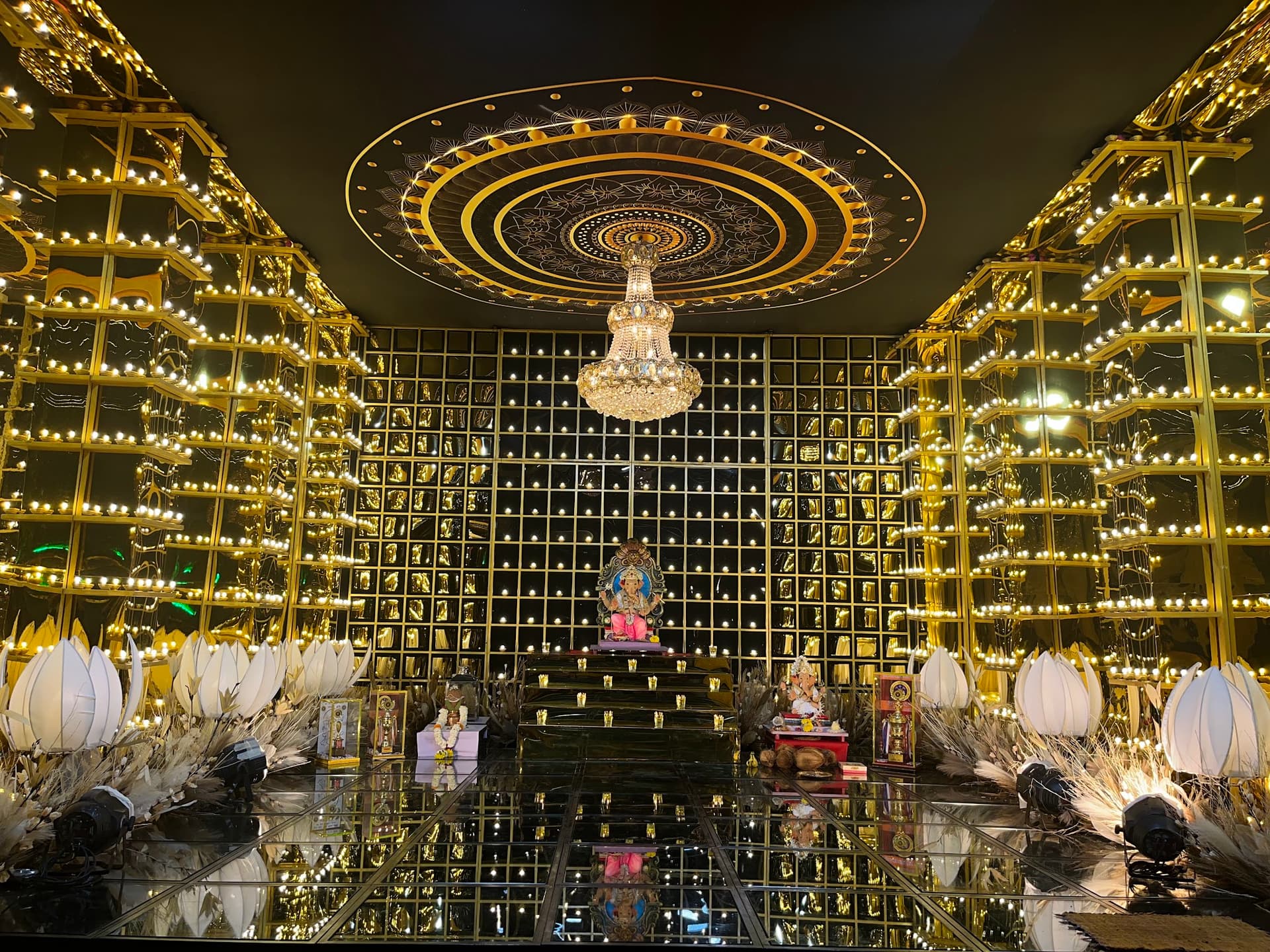 Shivkrupa Sarvajanik Balganesh Mandal Heera Mahal