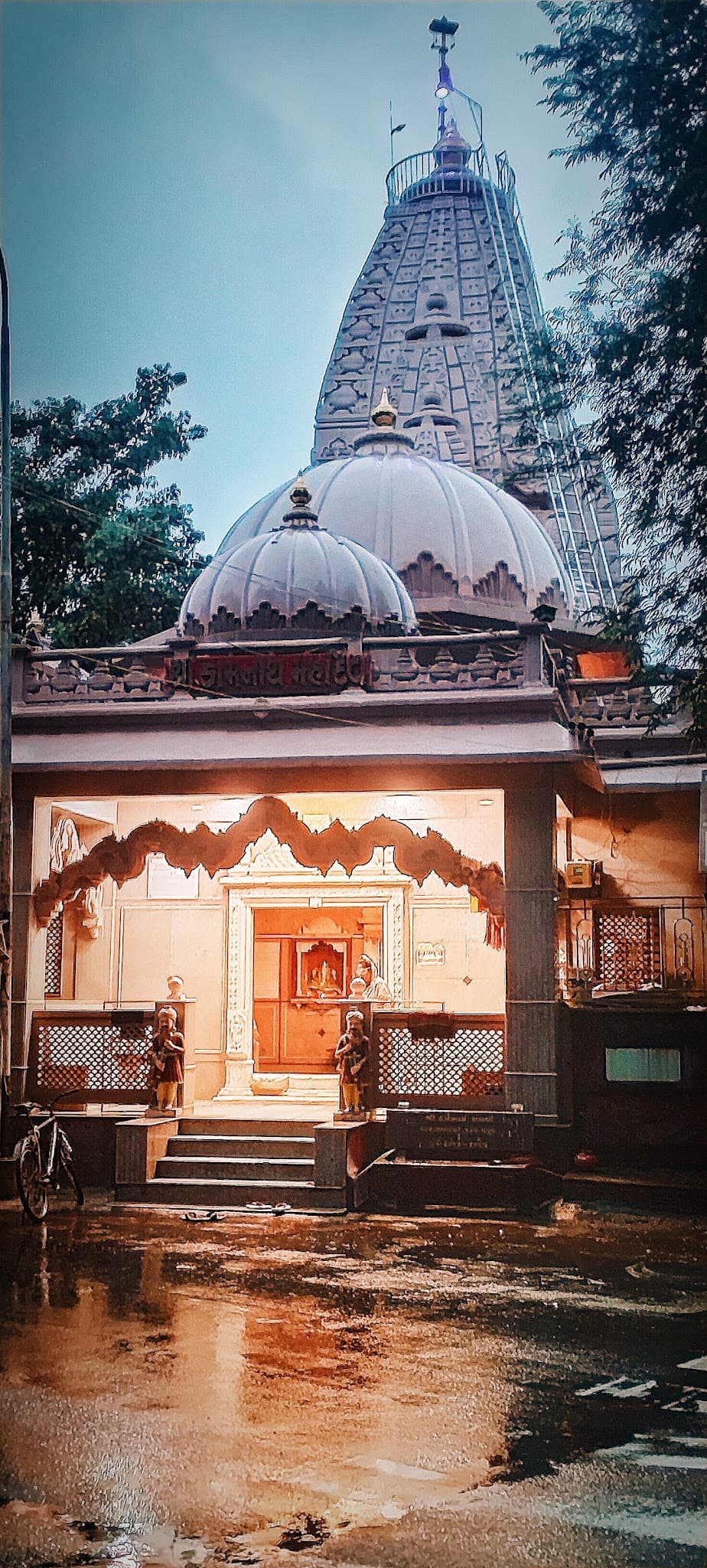 Shree Kamnath Mahadev Temple