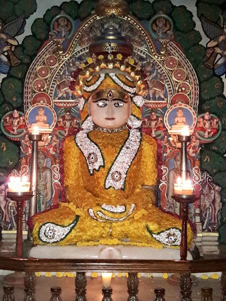 Shree SurajMandan Parshvanath Shwetamber Jain Derasar