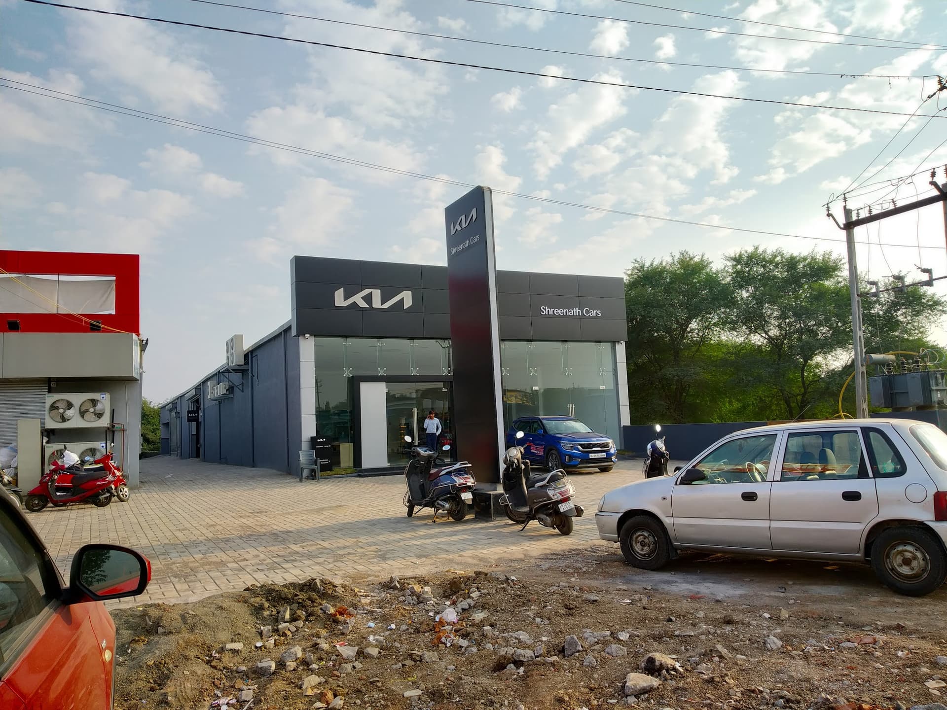 Shreenath Cars Kia Vyara