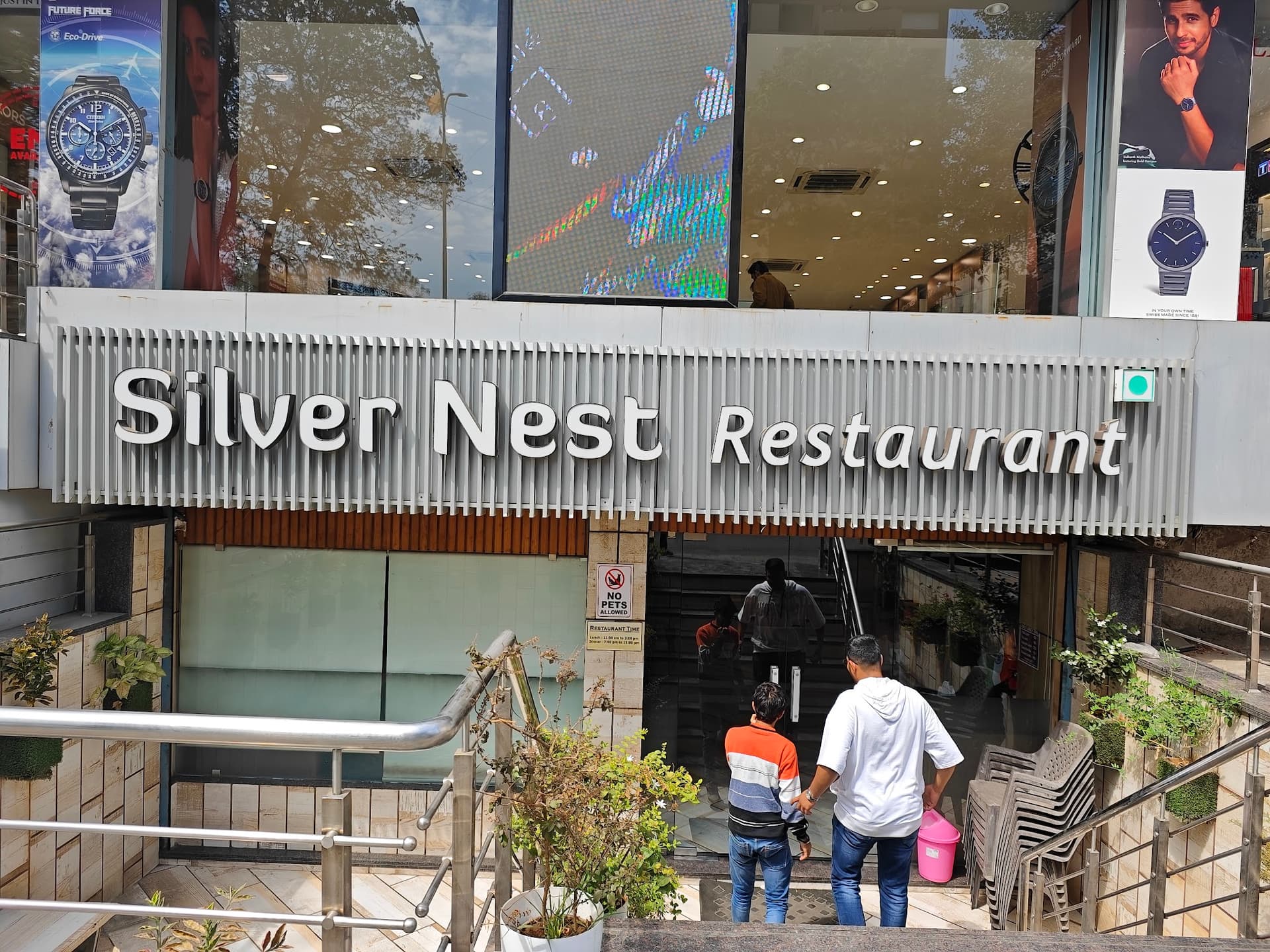 Silvernest Restaurant