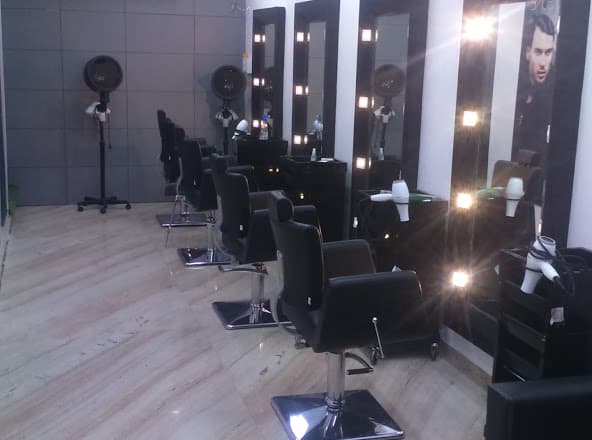 SKY LINE SALON &ACADEMY