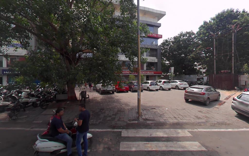 Smart Roots Education | Surat’s Best 9th 10th Tuitions | 11th 12th CBSE Classes | Commerce Humanities Classes | CUET