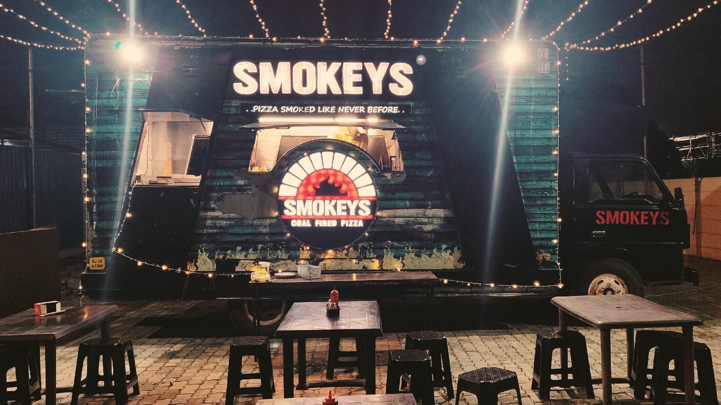 SMOKEYS Coal Fired Pizza