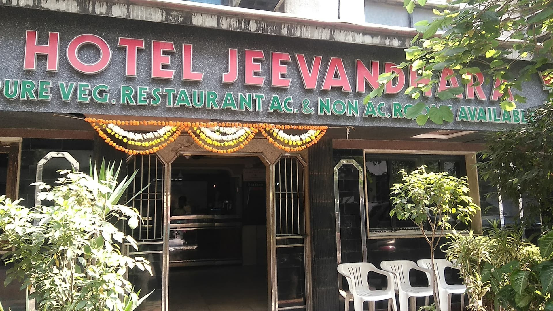 SPOT ON 38644 Hotel Jeevandhara