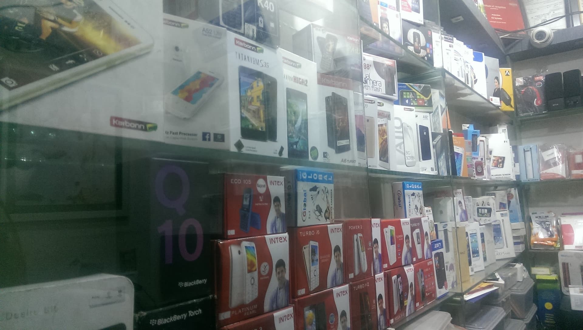 Taj & Telefonika Mobile Centre