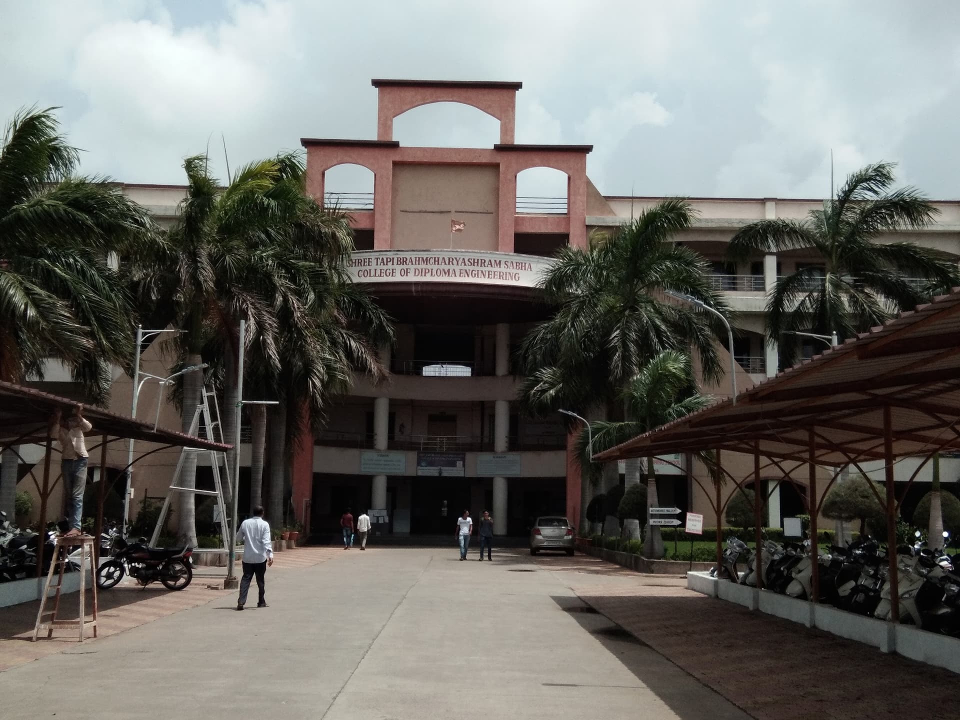 Tapi Diploma Engineering College