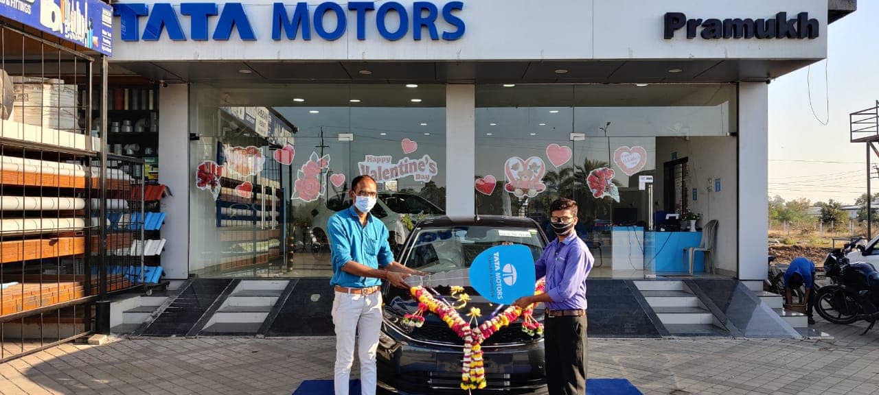 Tata Motors Cars Showroom - Pramukh Tata Tadkuwa