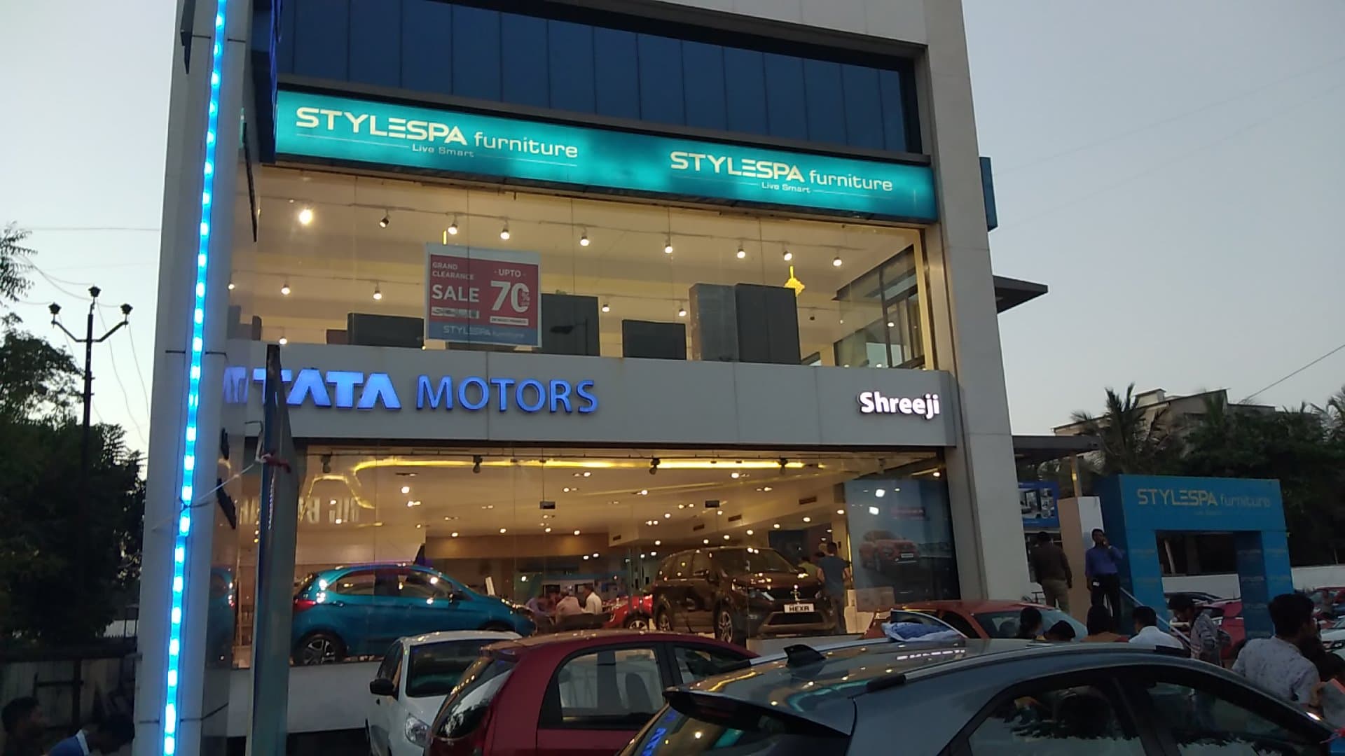 Tata Motors Cars Showroom - Shreeji Automart Piplod