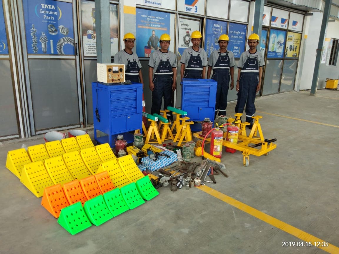 TATA MOTORS Commercial vehicle service station (SHAHIN MOTORS best service centre in bardoli)