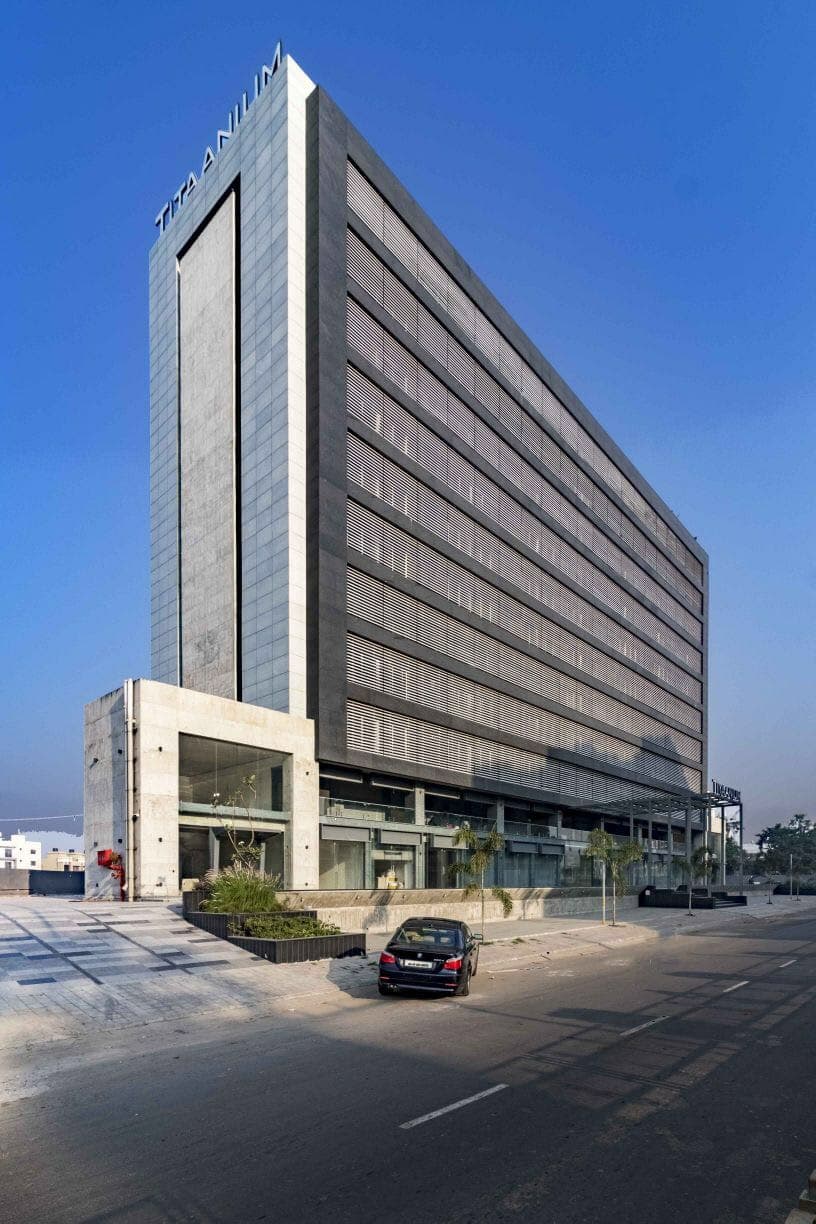 Titaanium The Business Hub