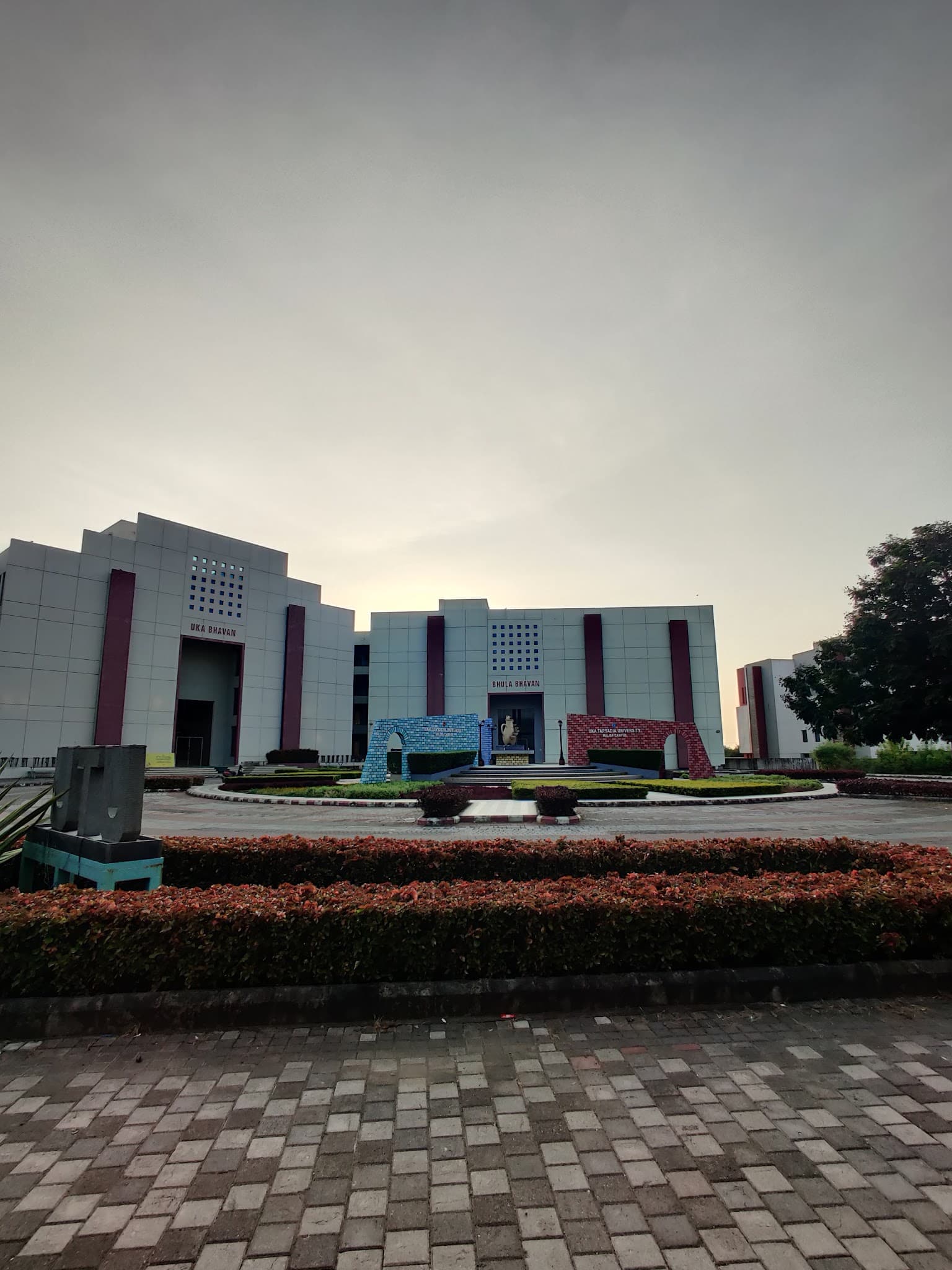 UKA TARSADIA University