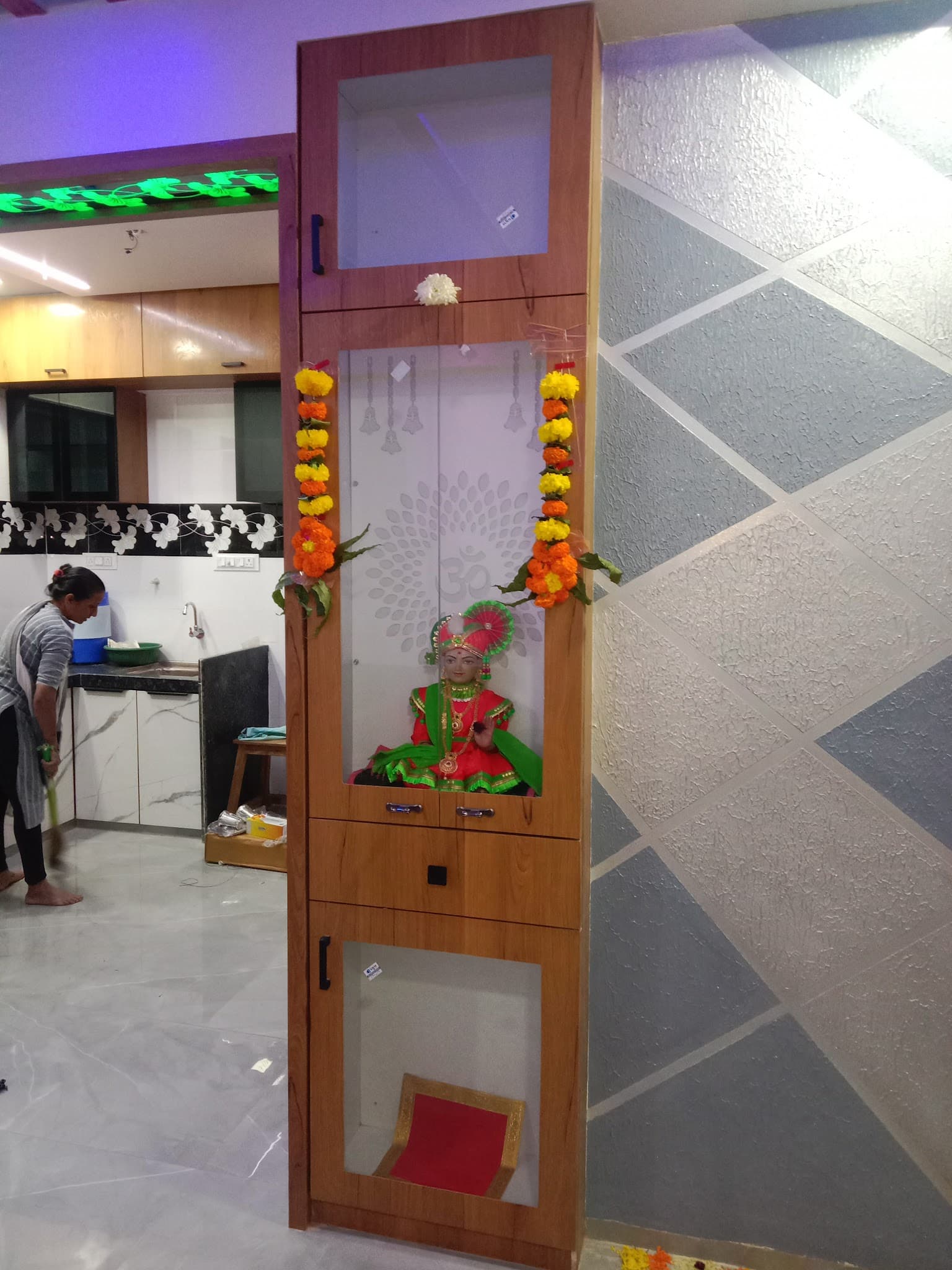 Vadgama Manoj Ishwerlal