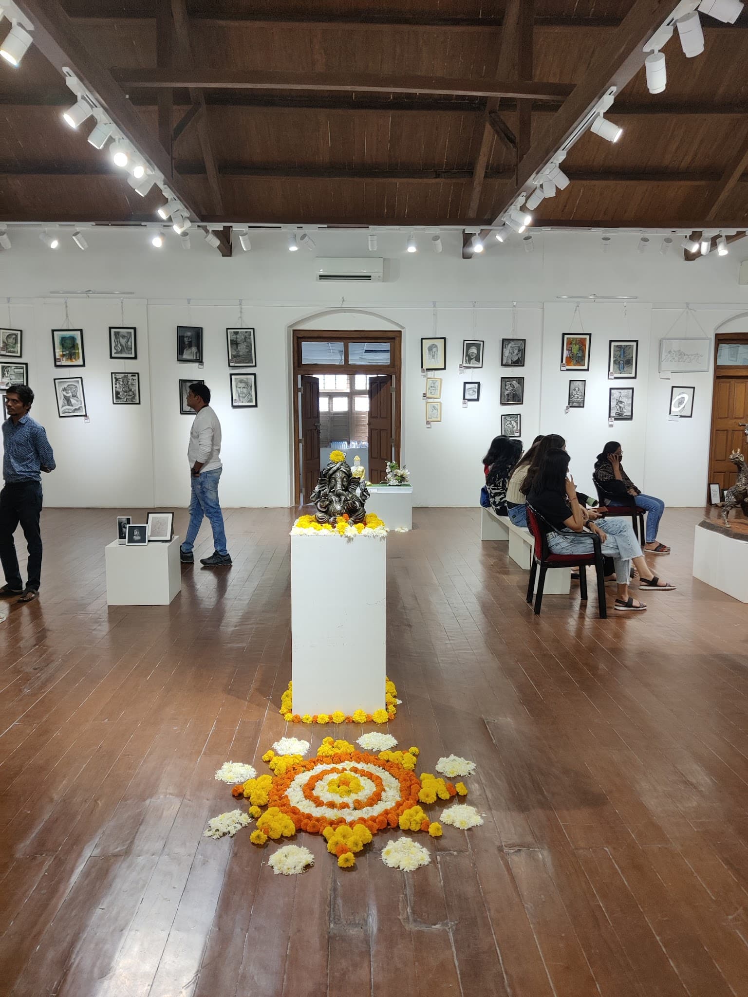 Vanita Vishram Art Gallery
