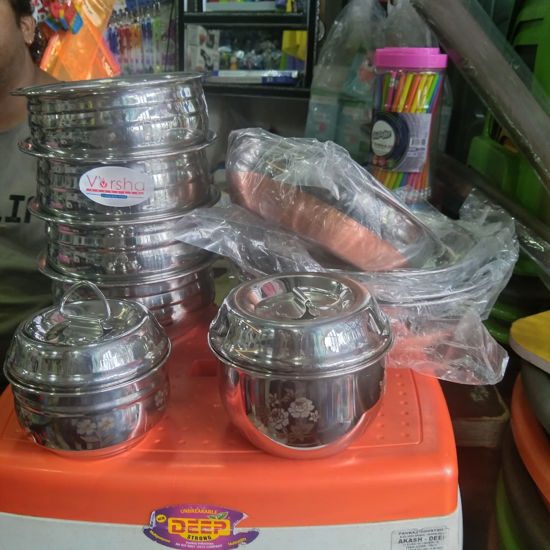 Varsha Steel India - Kitchen Utensils Kitchen Steel Utensils Household Goods Manufacturers In Udhana