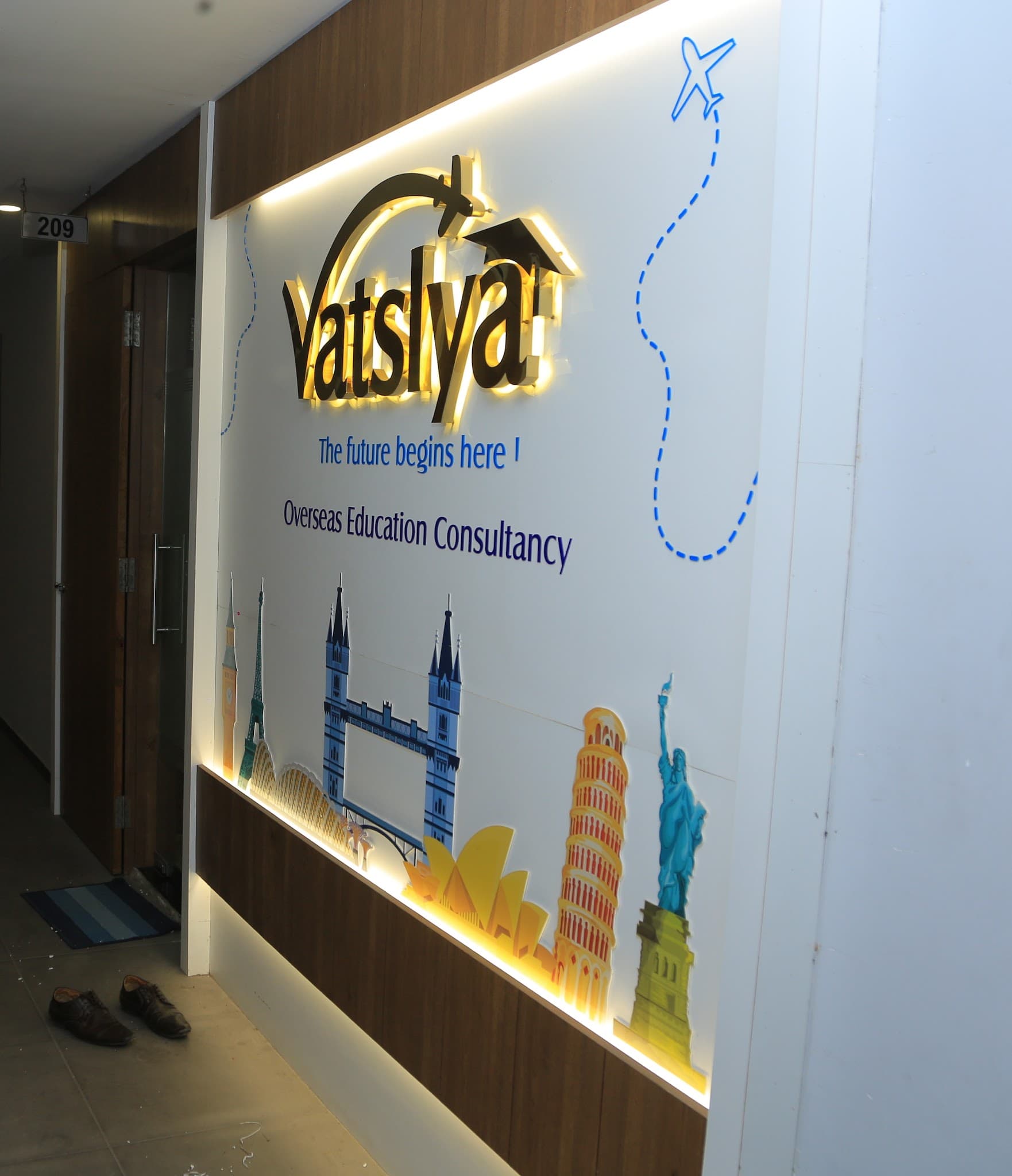 Vatslya - Your Study Abroad Expert!