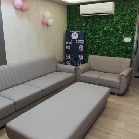 Viaana skin clinic. Best female Dermatologist in Surat. Best laser cosmetic clinic in Surat Gujarat.