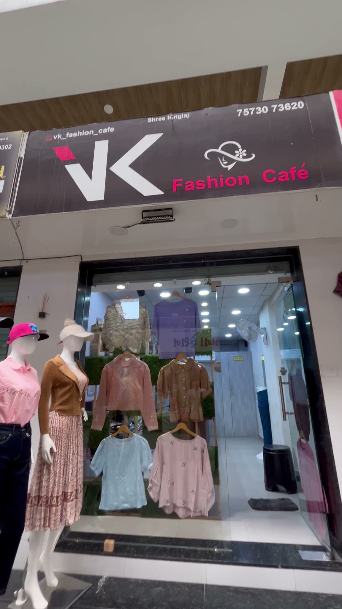 VK Fashion Cafe