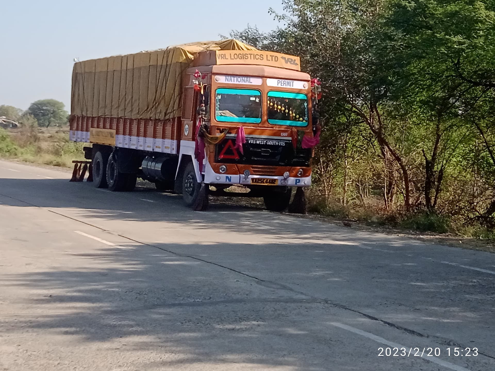 VRL TRANSPORT SERVICE SURAT