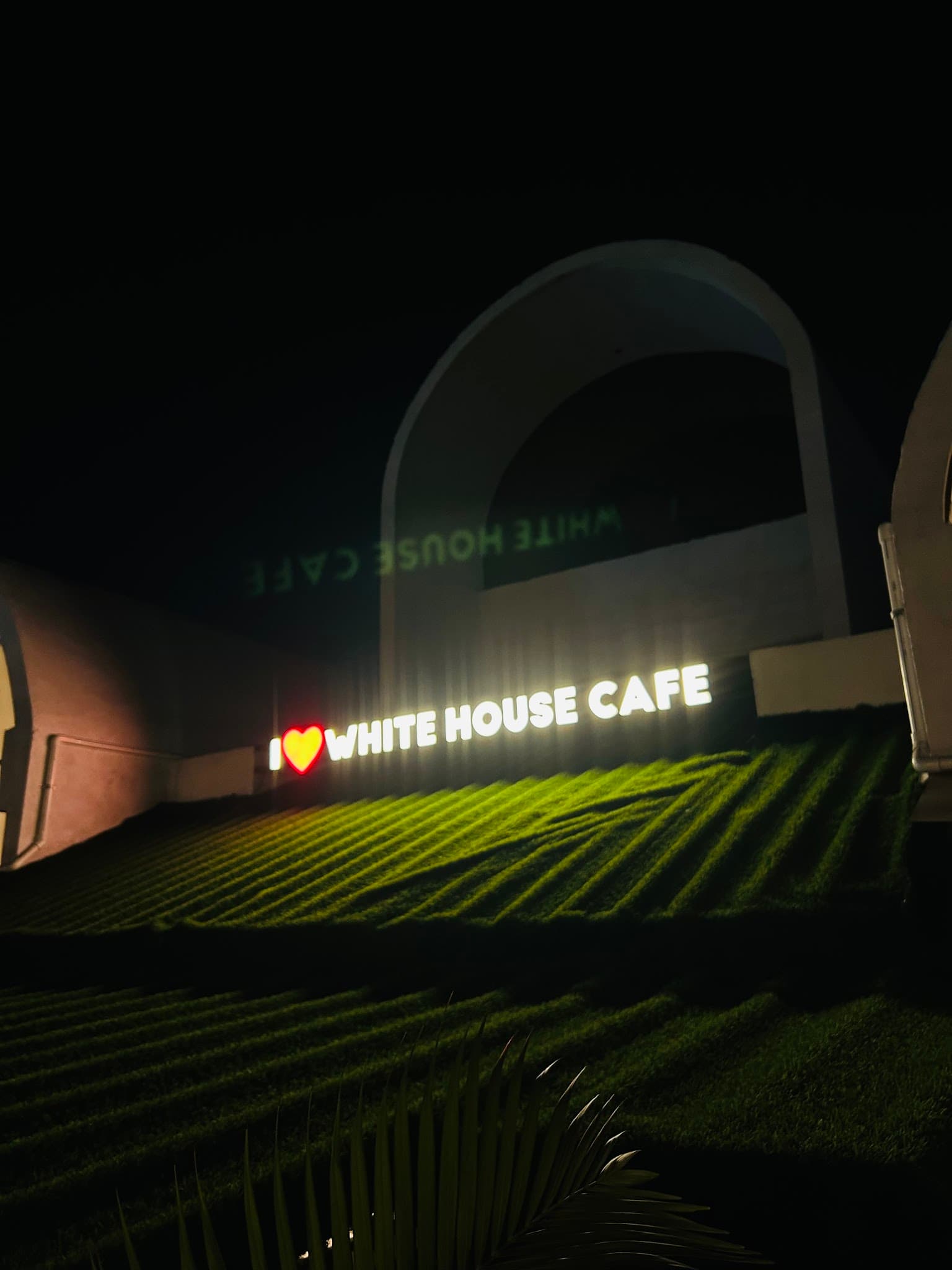 White House Cafe