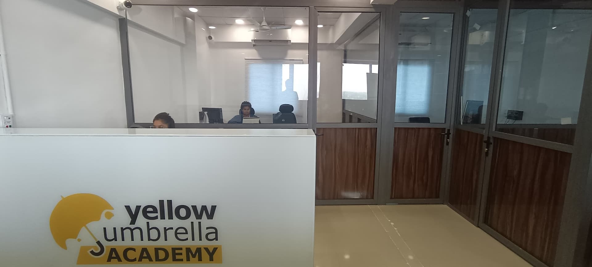 Yellow Umbrella Academy-Website Development Website Designing Mobile App Designing Software Training