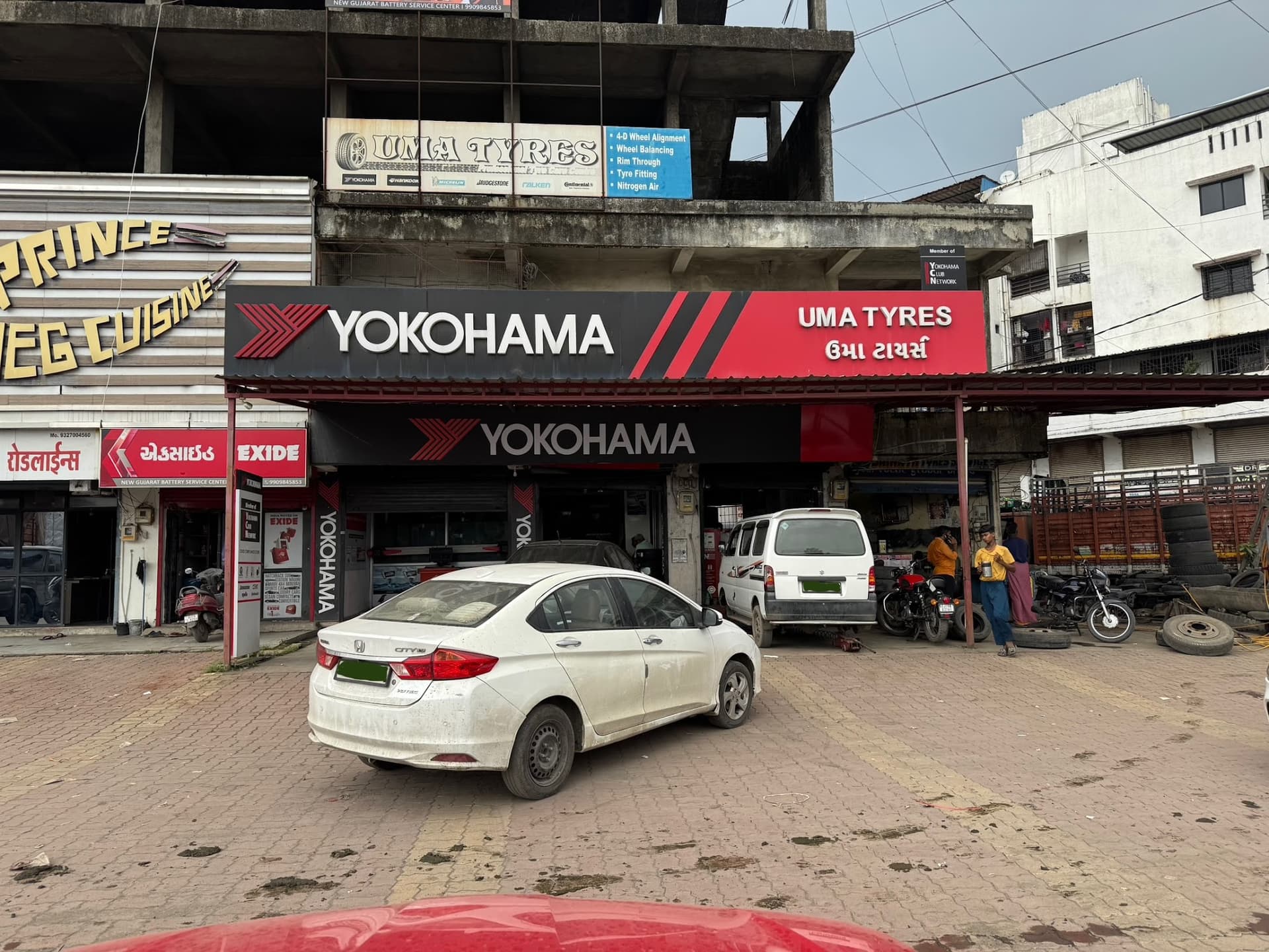 Yokohama Club Network - Uma Tyres