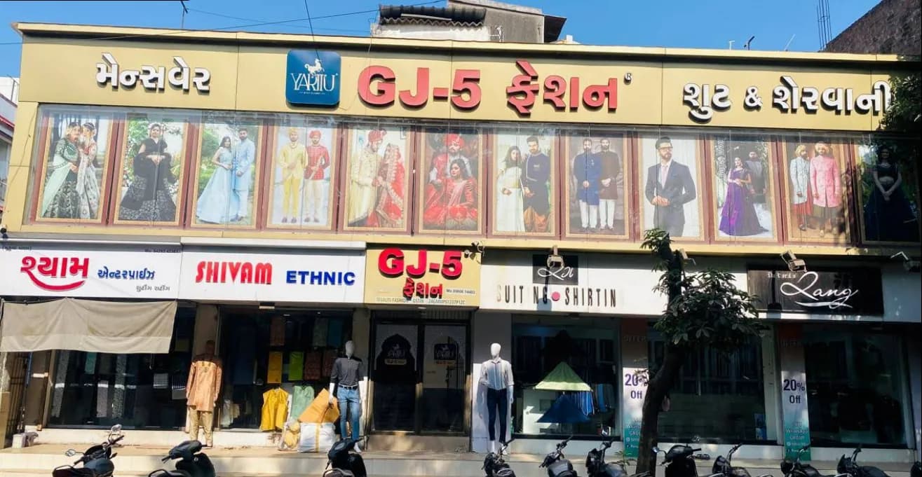 GJ5 Fashion by Yaritu