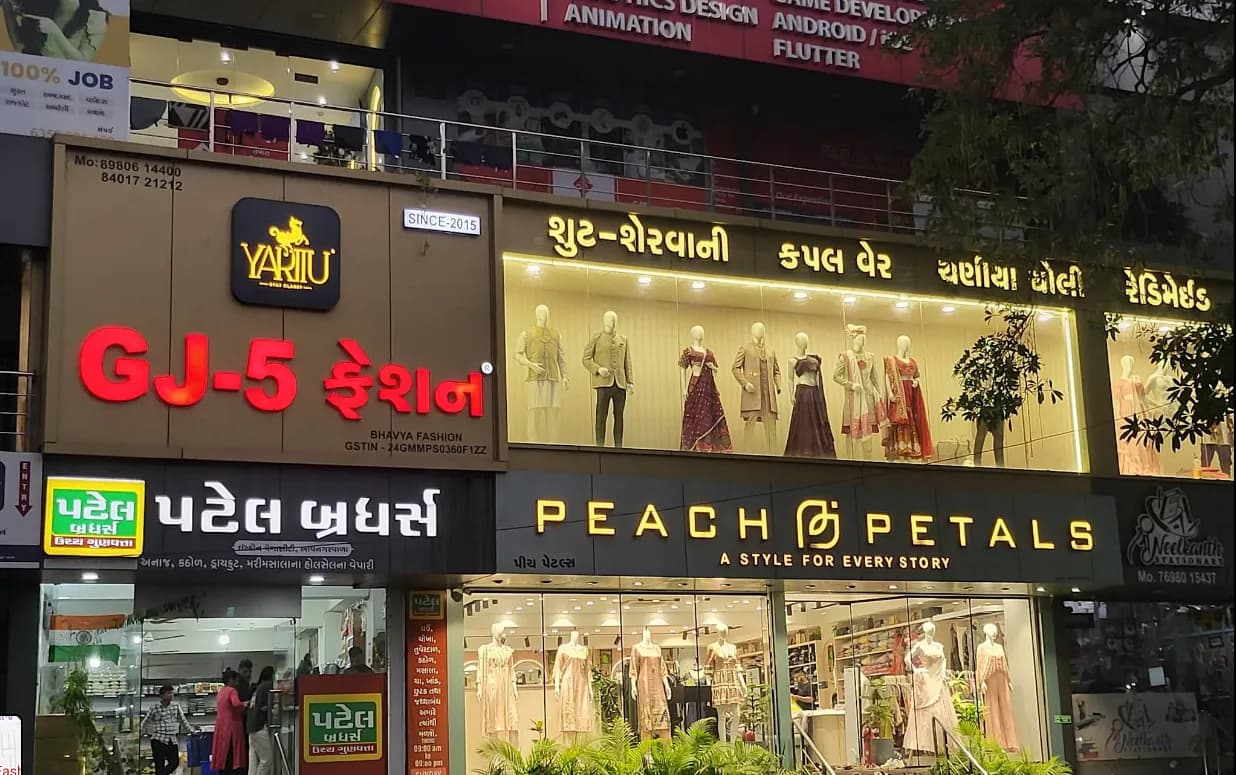 GJ5 Fashion by Yaritu