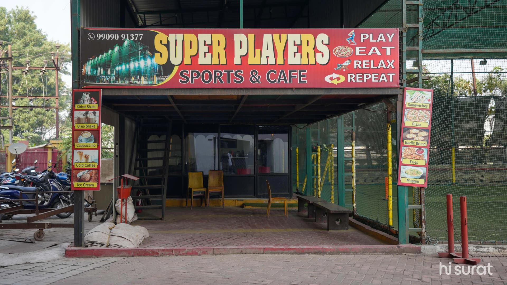 Super Players Sports & Cafe